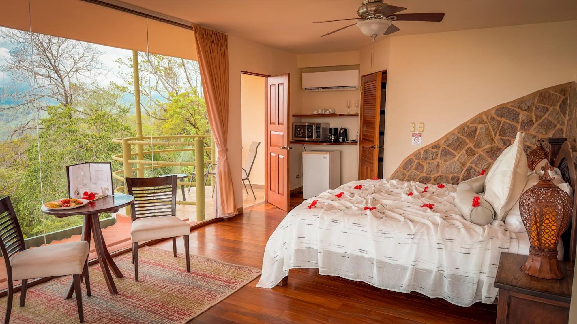 Issimo Suites (Adults Only) Manuel Antonio Luaran gambar