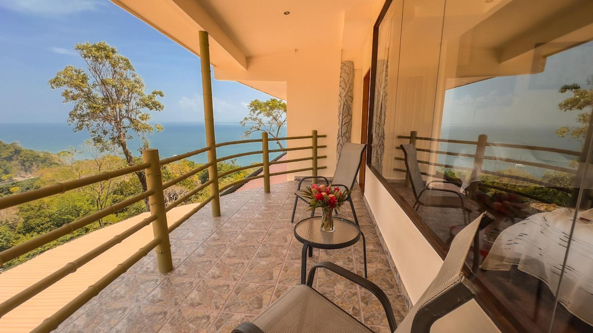 Issimo Suites (Adults Only) Manuel Antonio Luaran gambar